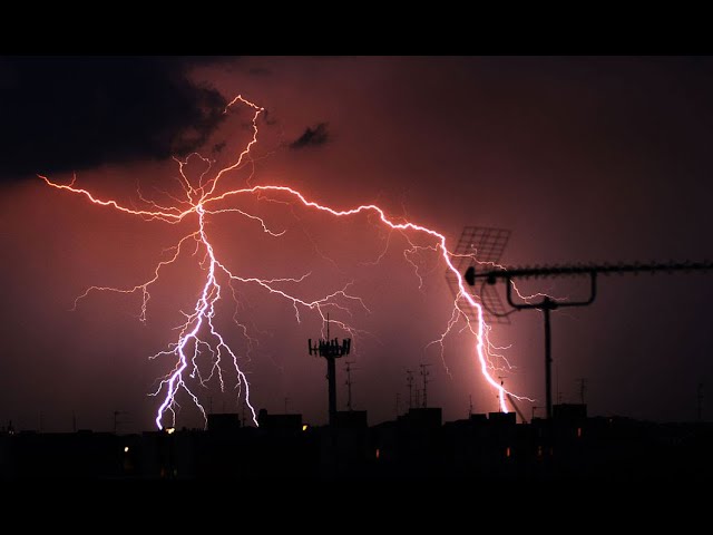 سماء الإسكندرية ملبدة بالغيوم مع أمطار رعدية متوقعة