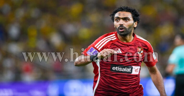 حسين الشحات لاعب الأهلي المصري خلال مشاركته في كأس العالم للأندية وسط شائعات عن رحيله